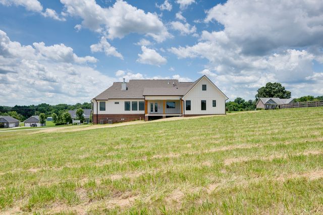 1501 Spencer Mill Rd, Burns, TN 37029
