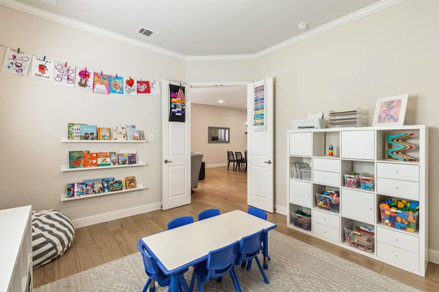 624 Ambrose Street, Fort Worth, TX 76131