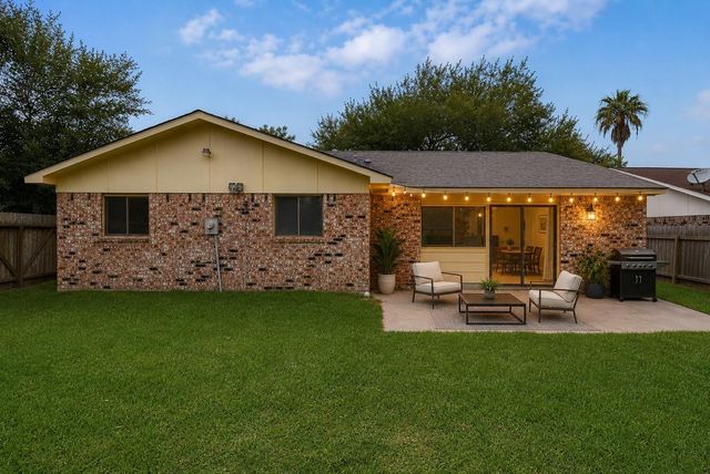 702 Tara Plantation Drive, Richmond, TX 77469