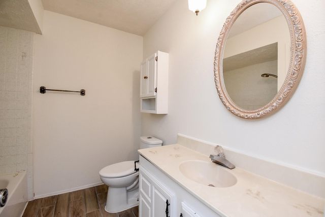 702 Tara Plantation Drive, Richmond, TX 77469