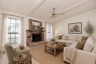 702 Tara Plantation Drive, Richmond, TX 77469