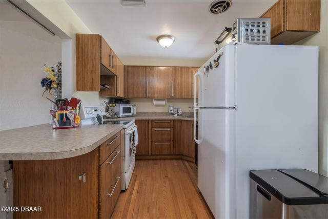 93 Rosewood Avenue, Ormond Beach, FL 32174