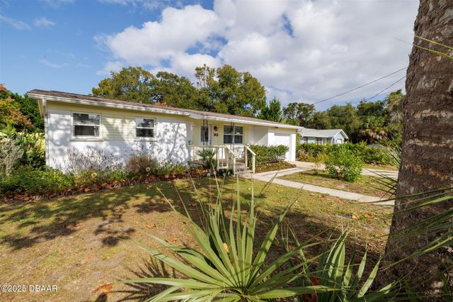 93 Rosewood Avenue, Ormond Beach, FL 32174