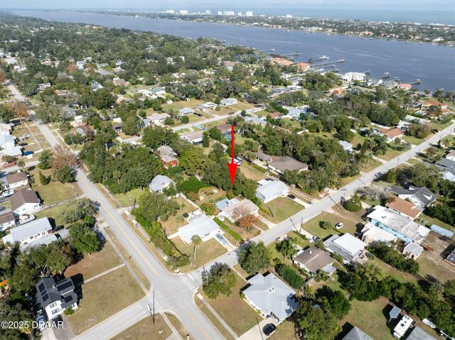 93 Rosewood Avenue, Ormond Beach, FL 32174