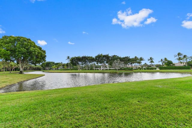 8416 Cargill Point, West Palm Beach, FL 33411