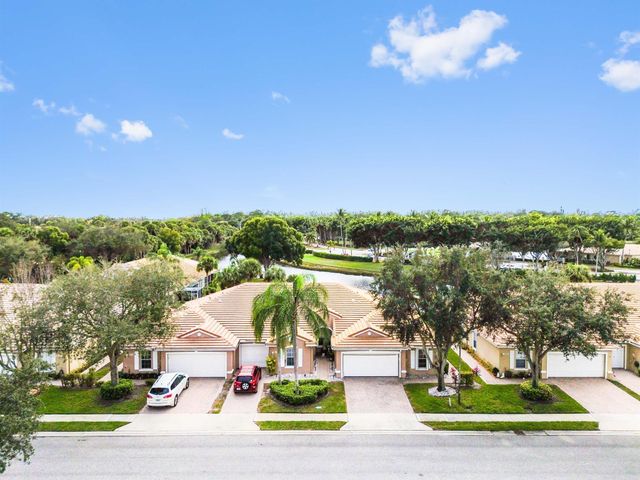 8416 Cargill Point, West Palm Beach, FL 33411