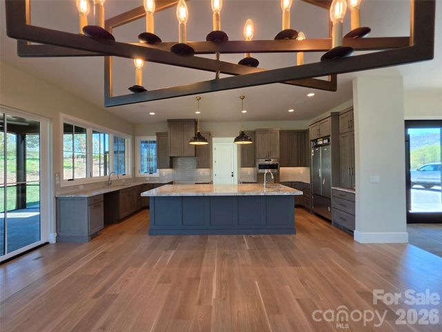 6 Walnut Valley Parkway, Arden, NC 28704