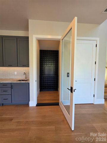 6 Walnut Valley Parkway, Arden, NC 28704