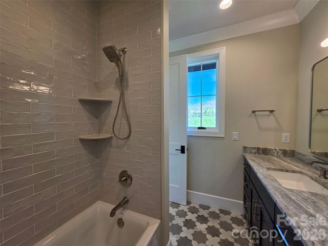 6 Walnut Valley Parkway, Arden, NC 28704