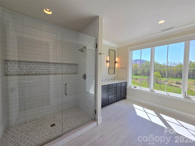6 Walnut Valley Parkway, Arden, NC 28704