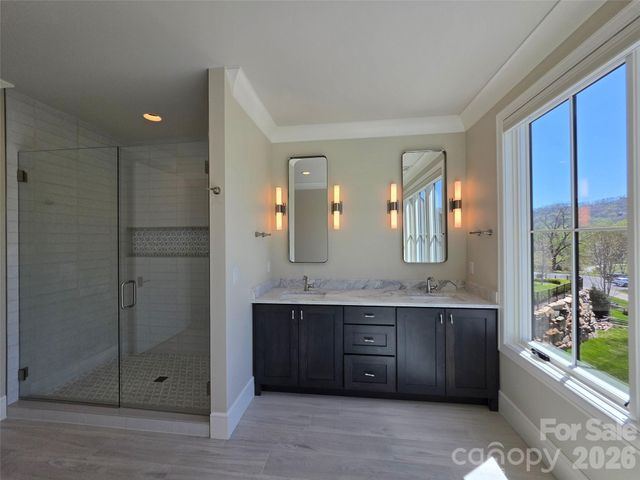 6 Walnut Valley Parkway, Arden, NC 28704