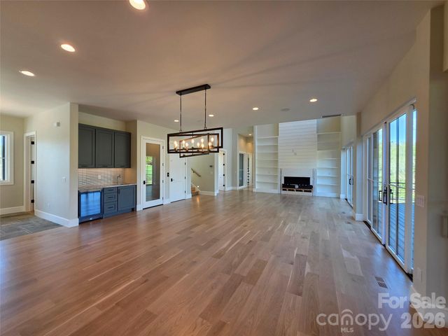 6 Walnut Valley Parkway, Arden, NC 28704