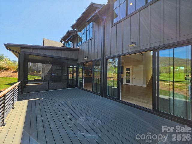 6 Walnut Valley Parkway, Arden, NC 28704