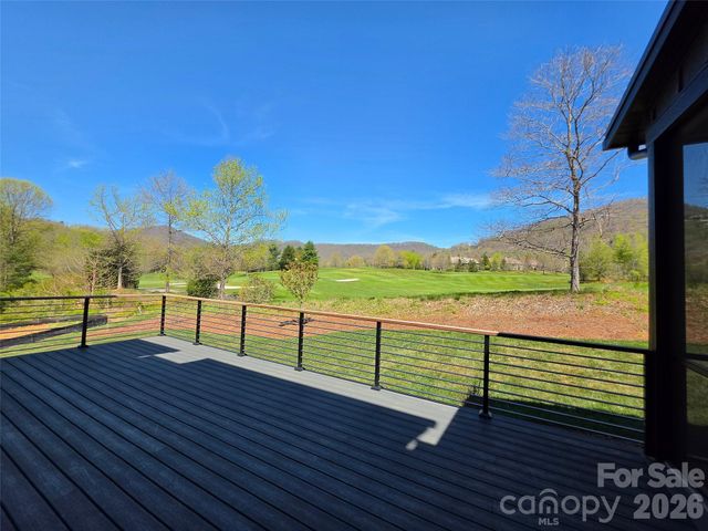 6 Walnut Valley Parkway, Arden, NC 28704