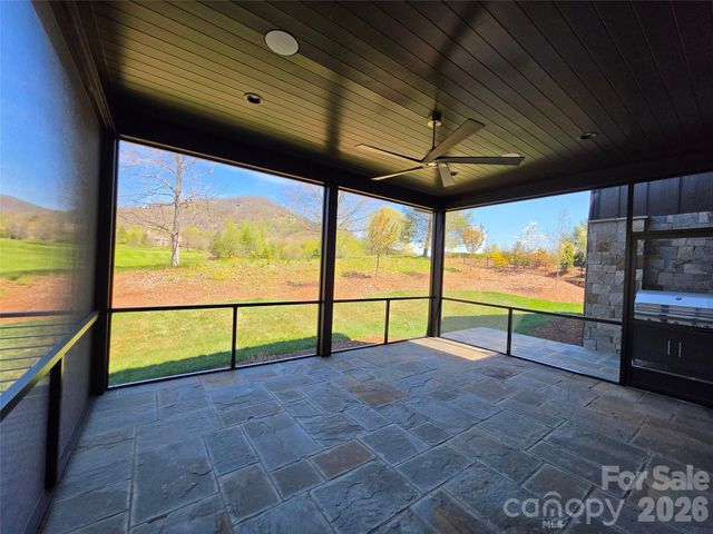6 Walnut Valley Parkway, Arden, NC 28704