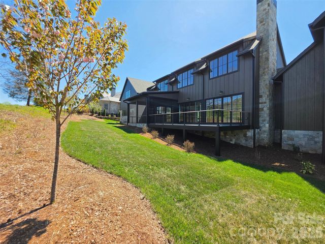 6 Walnut Valley Parkway, Arden, NC 28704