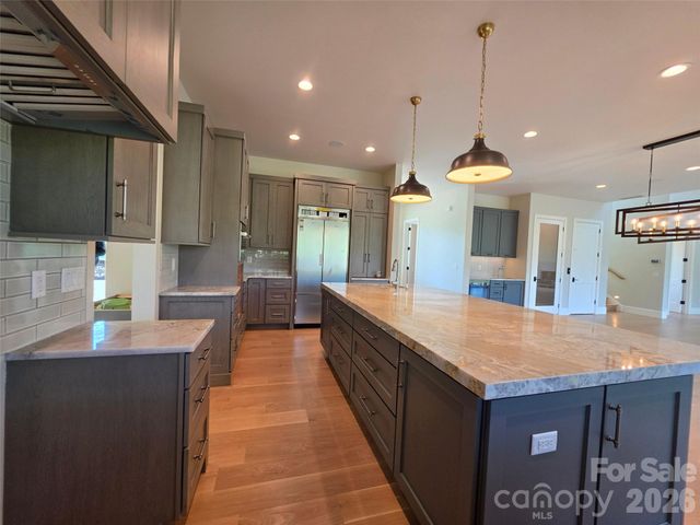 6 Walnut Valley Parkway, Arden, NC 28704