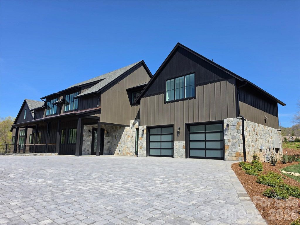 6 Walnut Valley Parkway, Arden, NC 28704