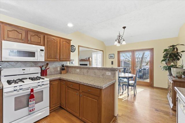 202 WOODBURY Circle, Council Bluffs, IA 51503