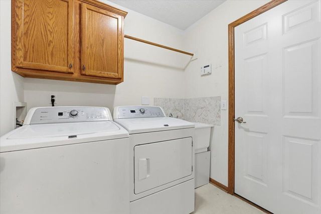 202 WOODBURY Circle, Council Bluffs, IA 51503