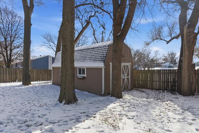 202 WOODBURY Circle, Council Bluffs, IA 51503