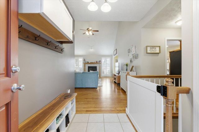 202 WOODBURY Circle, Council Bluffs, IA 51503