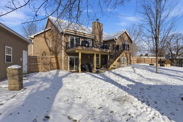 202 WOODBURY Circle, Council Bluffs, IA 51503