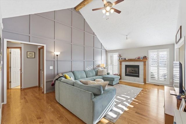 202 WOODBURY Circle, Council Bluffs, IA 51503