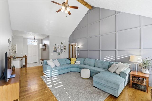 202 WOODBURY Circle, Council Bluffs, IA 51503