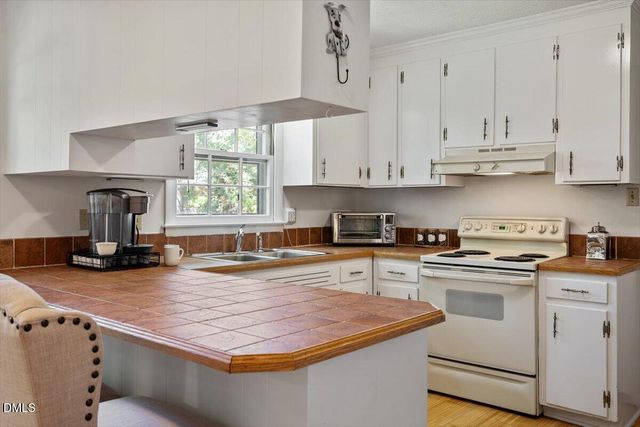 5520 Newberry Drive, Raleigh, NC 27609