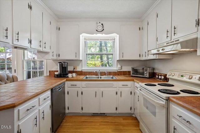 5520 Newberry Drive, Raleigh, NC 27609