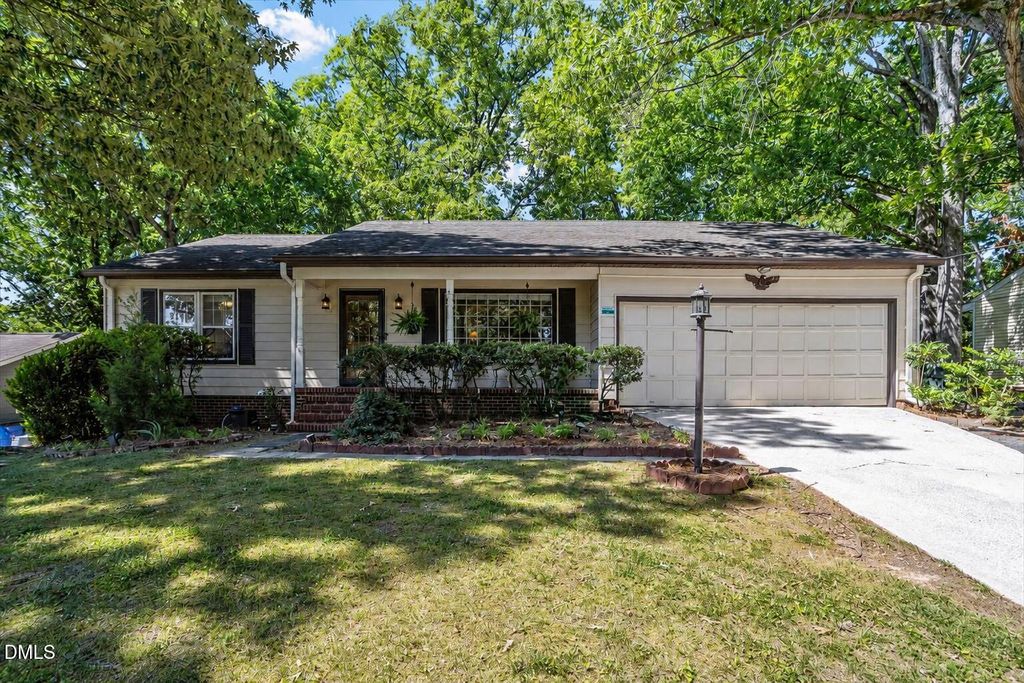 5520 Newberry Drive, Raleigh, NC 27609