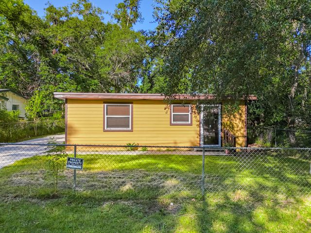 2842 Lucoma Drive, Jacksonville, FL 32254
