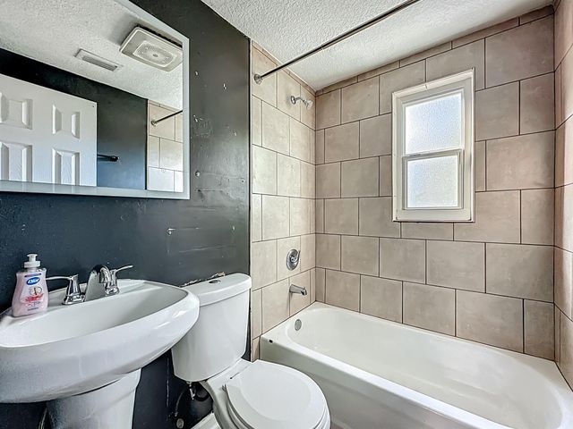 2842 Lucoma Drive, Jacksonville, FL 32254