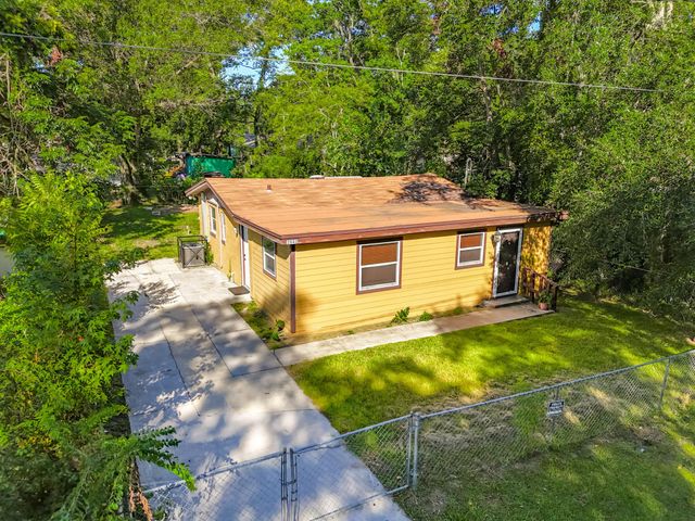 2842 Lucoma Drive, Jacksonville, FL 32254