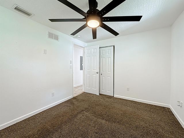 2842 Lucoma Drive, Jacksonville, FL 32254