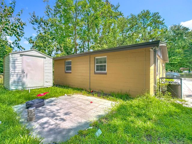 2842 Lucoma Drive, Jacksonville, FL 32254