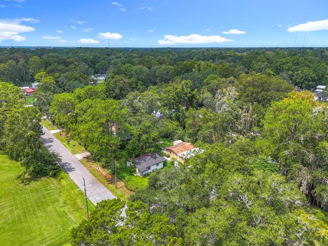 2842 Lucoma Drive, Jacksonville, FL 32254