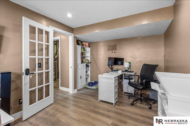 16021 Robin Drive, Omaha, NE 68136