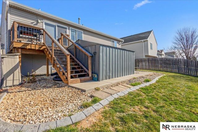 16021 Robin Drive, Omaha, NE 68136