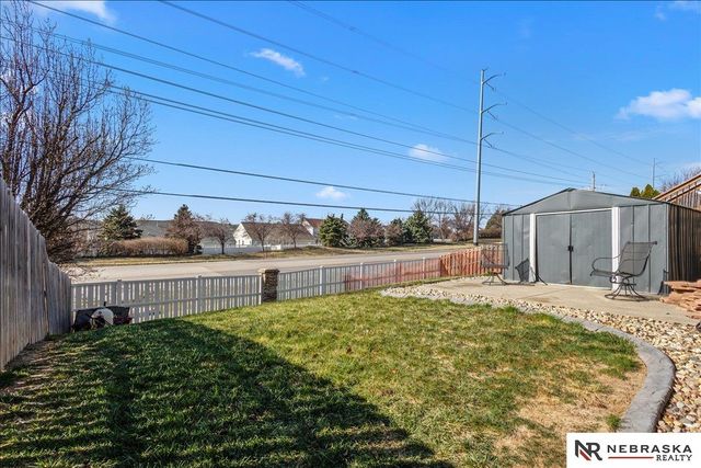 16021 Robin Drive, Omaha, NE 68136