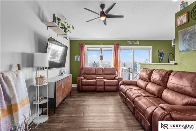 16021 Robin Drive, Omaha, NE 68136