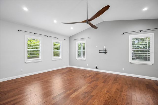 3206 W PRICE AVENUE, Tampa, FL 33611