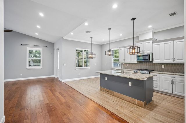3206 W PRICE AVENUE, Tampa, FL 33611