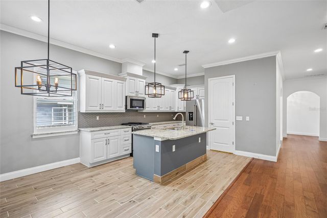 3206 W PRICE AVENUE, Tampa, FL 33611