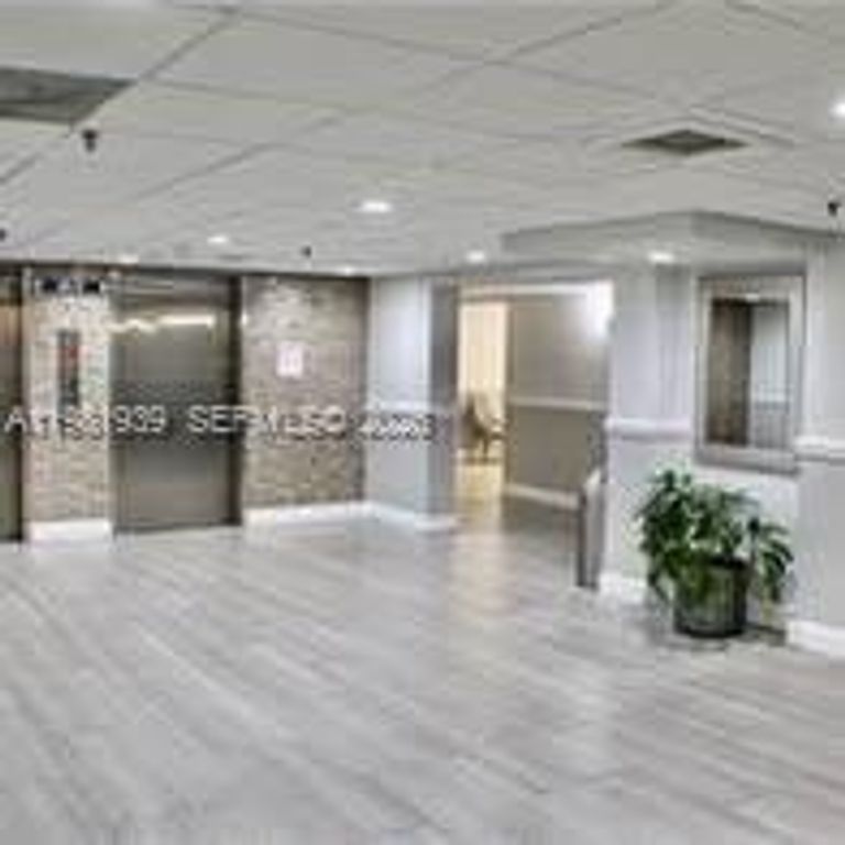 901 Hillcrest Dr 503, Hollywood, FL 33021