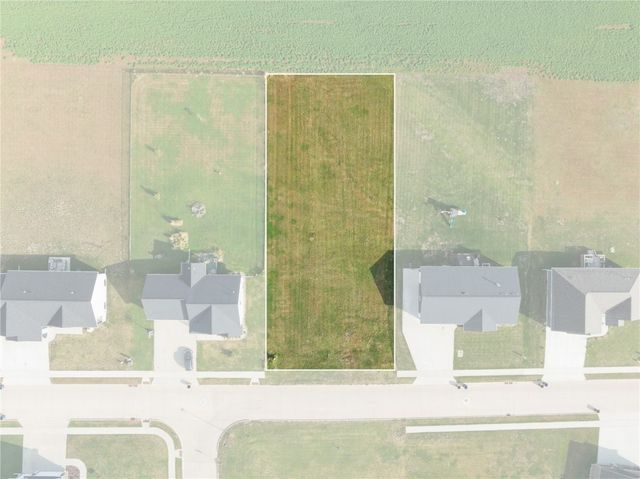 117 Homecoming Court, Vinton, IA 52349