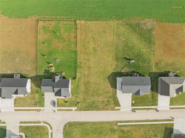 117 Homecoming Court, Vinton, IA 52349