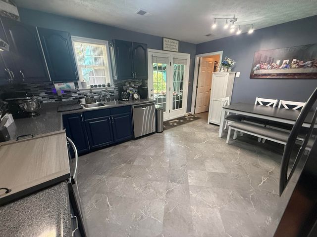 321 Burchwood Drive, Berea, KY 40403