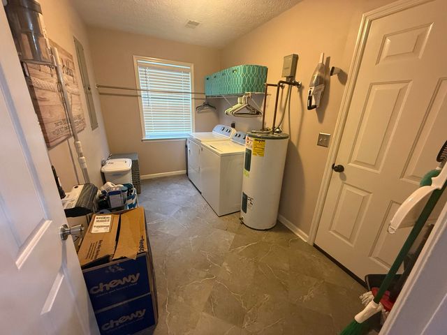321 Burchwood Drive, Berea, KY 40403